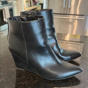 Rachel Zoe Black Heeled Boots with Sleek Design